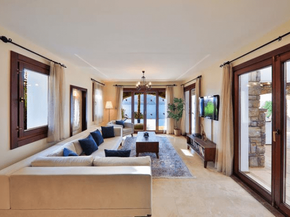 584