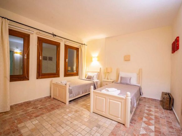 584